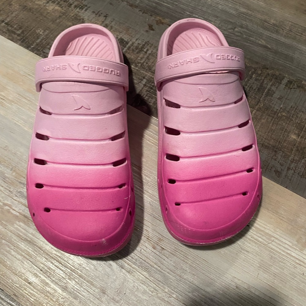 Rugged Shark Pink Women’s Water Shoes